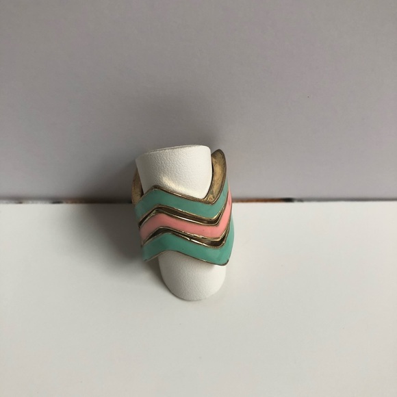 Jewelmint Chevron Stackable Rings + Mixed metal - Picture 5 of 8